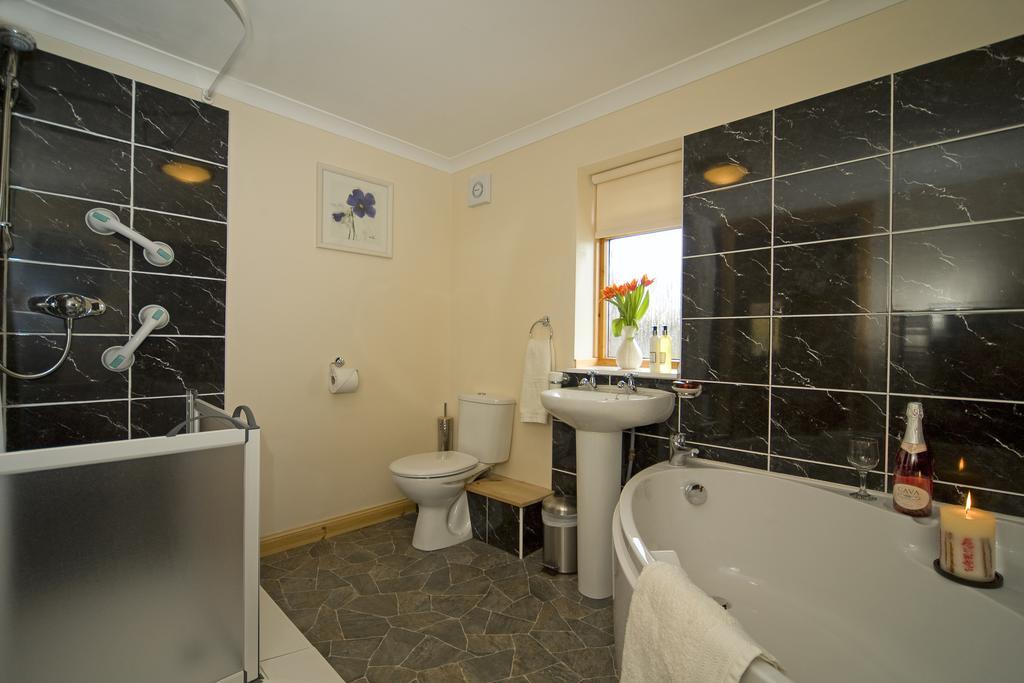 Clan Cottages Oban Zimmer foto